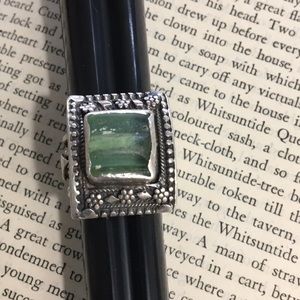 Green glass ring set in Silver 925.🇺🇸